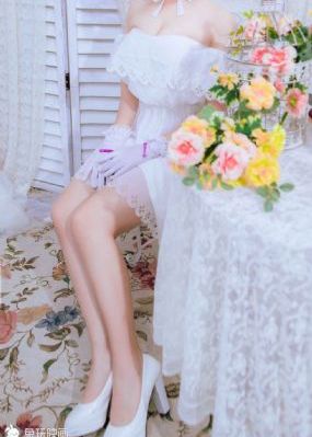 美女露尿口给我看_1080完整版观看