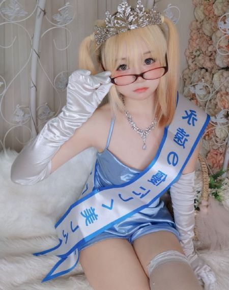中文超碰_粤语中字在线观看