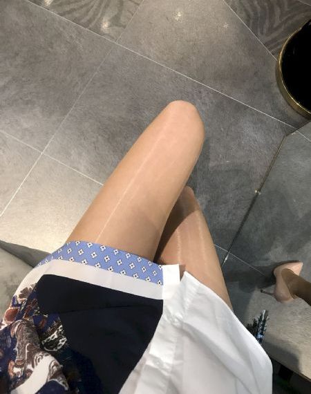 av下一页_午夜在线观看完整版